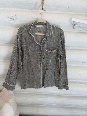 Maison Hotel Button Down
